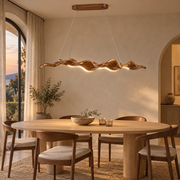 Le Sillage — Suspension LED ondulée effet bois 100 cm