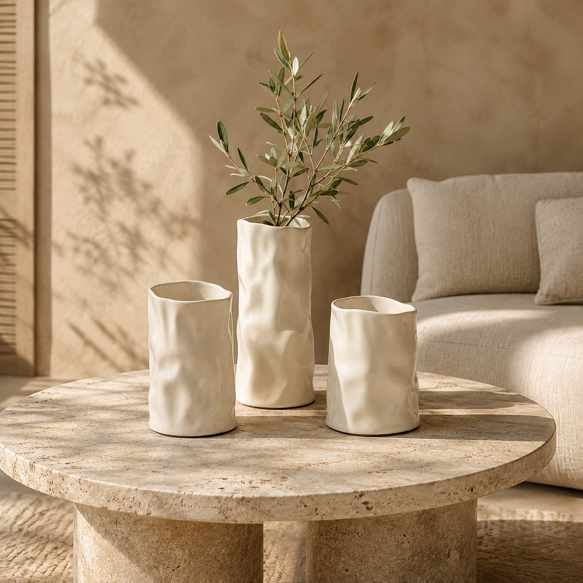 Le Plissé — Vase sculptural crème