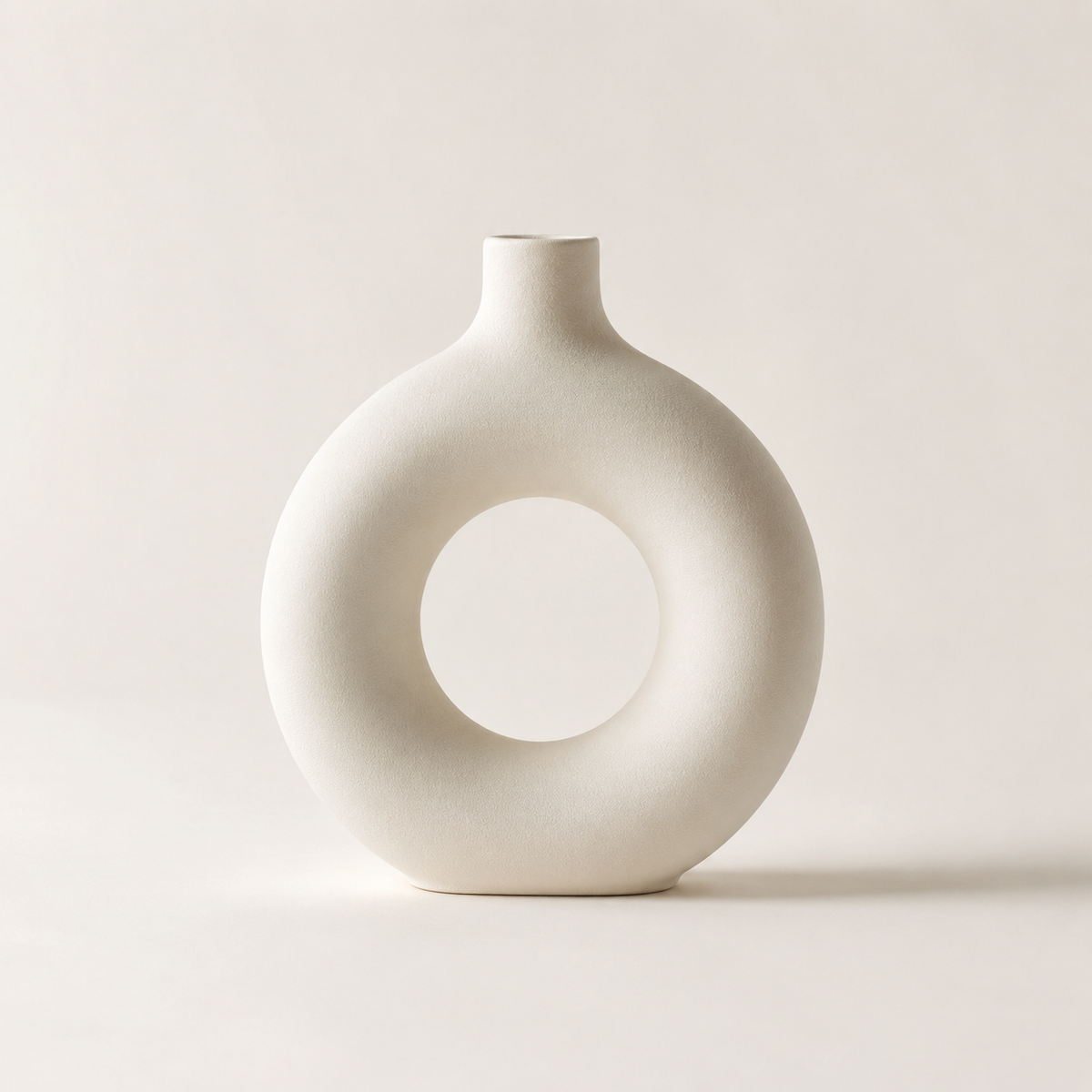 L'Anneau — Vase donut en céramique mate